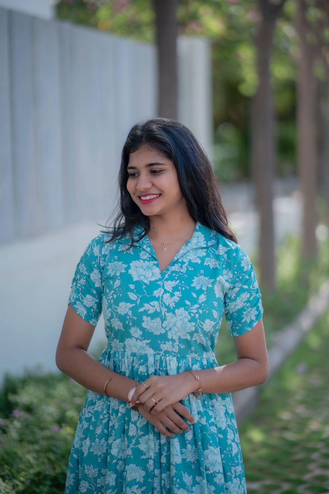 Green collar cotton maxi