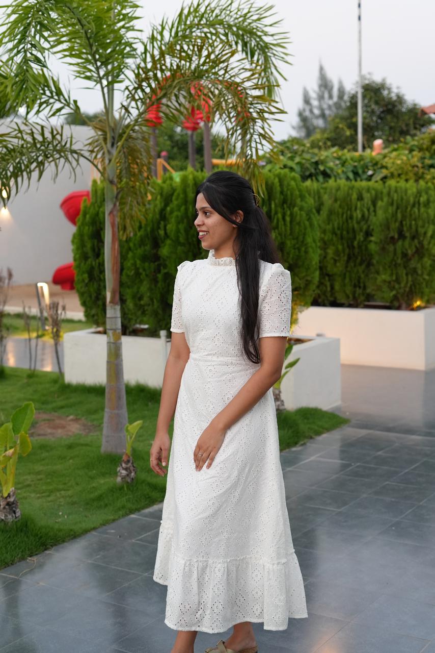 White hakoba cotton maxi